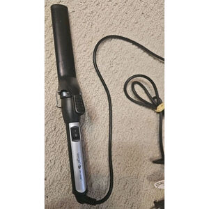 Verge by One ribbon wand curling iron